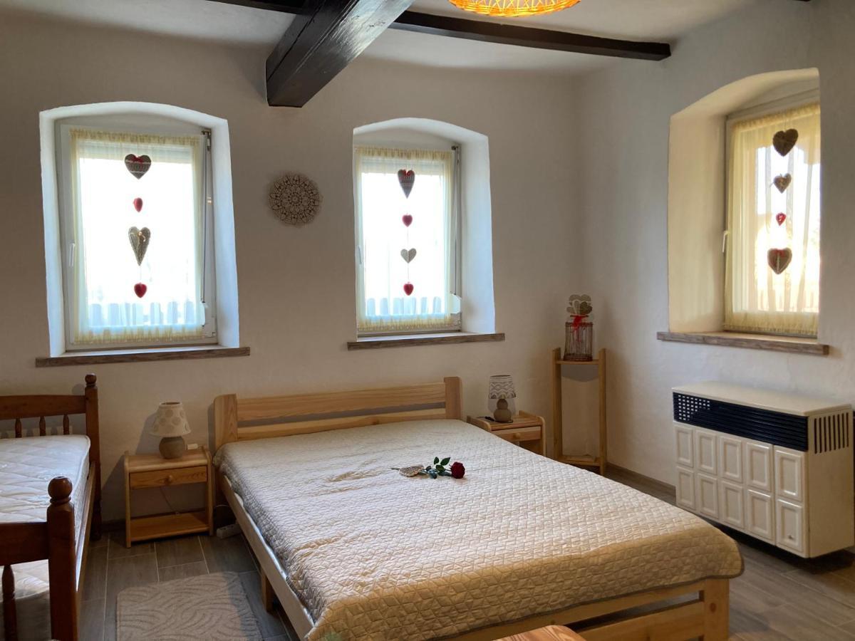 דירות Tiszacsege Tiszavirag Vendeghaz מראה חיצוני תמונה